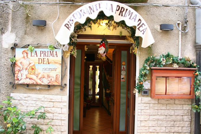 La Prima Dea