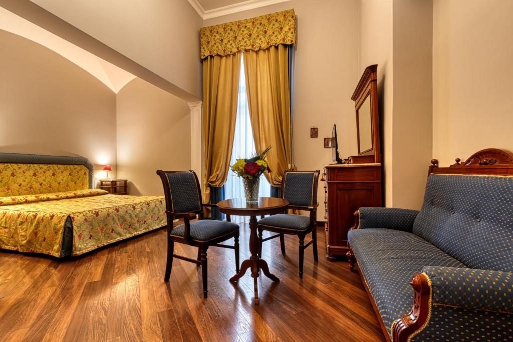 Decumani Hotel De Charme